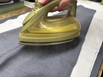 スーツ蒸気アイロンケア_スチーム当て