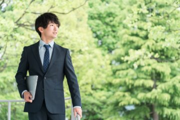 夏用スーツの選び方｜暑さ対策とオーダーで快適にの画像