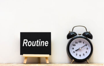 daily_routine_schedule_clock.jpg